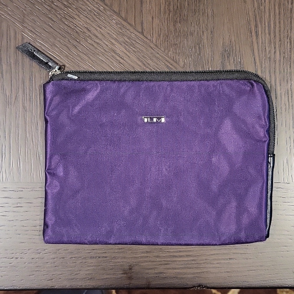 Tumi Delta Amenity Kit